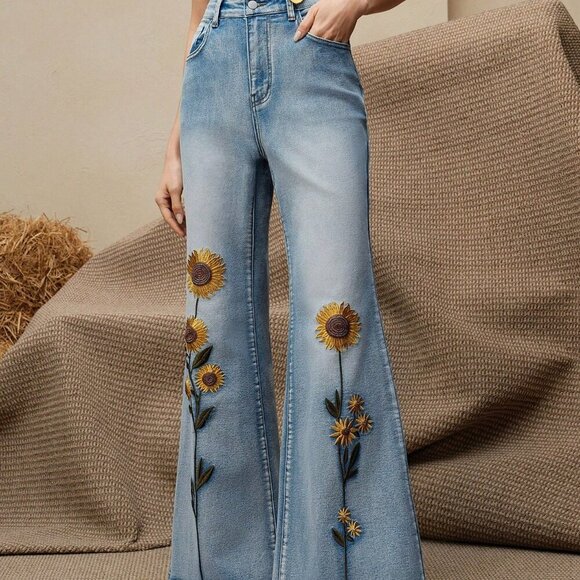 Light Wash Women's Casual Sunflower Embroidery Pocket Flared Jeans - Picture 3 of 7